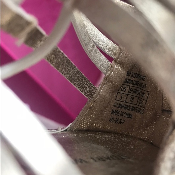 Stuart Weitzman Hold Gladiator Sandals - ADORABLE! - Picture 6 of 6